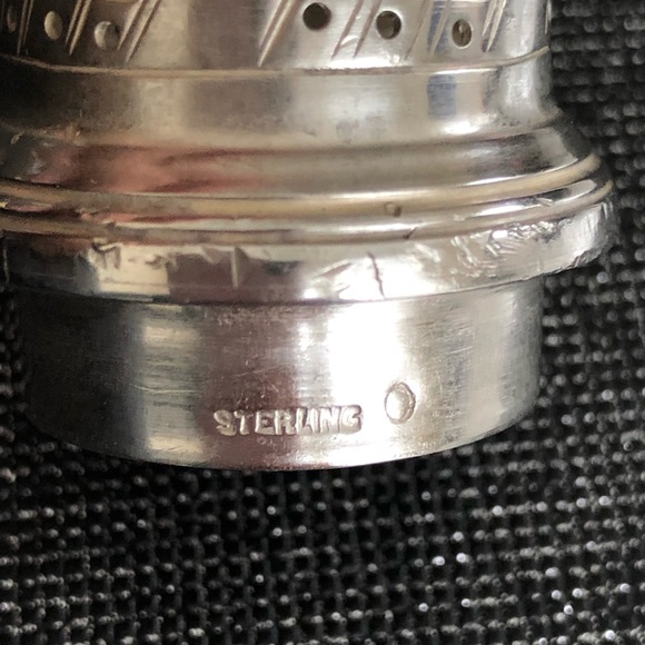 Vintage Sterling Silver Sugar Shaker Muffineer - Picture 8 of 11